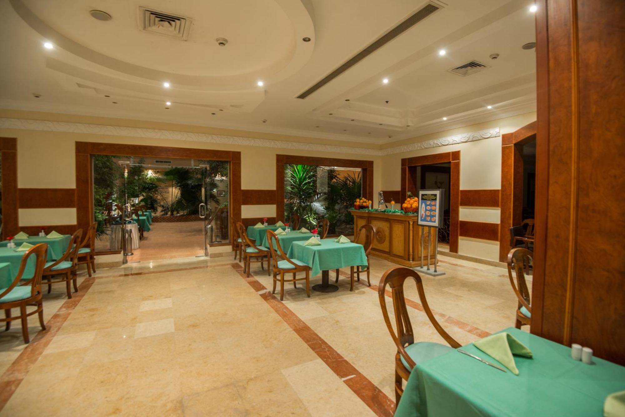 Complex Imperial Shams Abu Soma Hurghada
