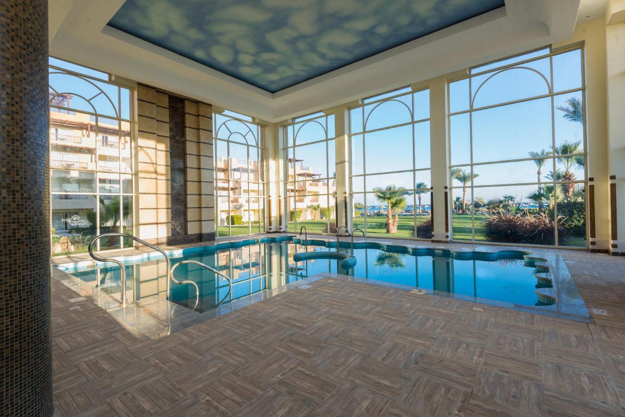 Complex Imperial Shams Abu Soma 4*